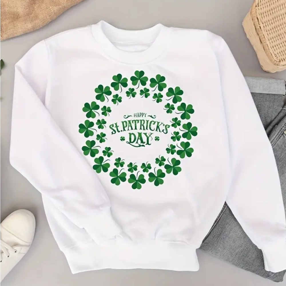 Saint Patrick’s day shamrock Crewneck